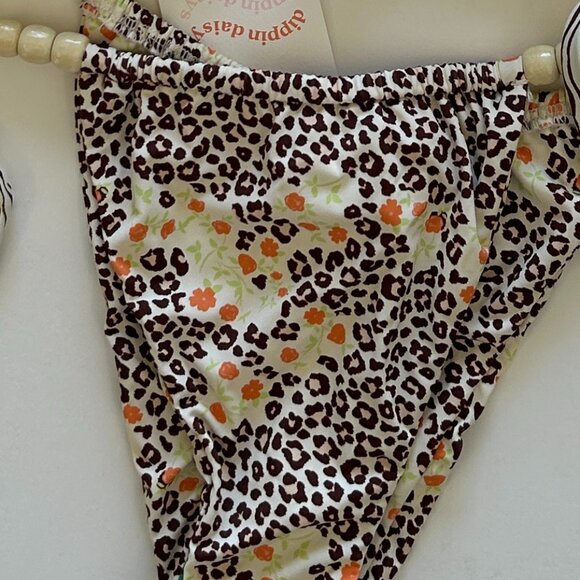 Dippin’ Daisy’s Bali top & Bora bottom - Picture 4 of 5